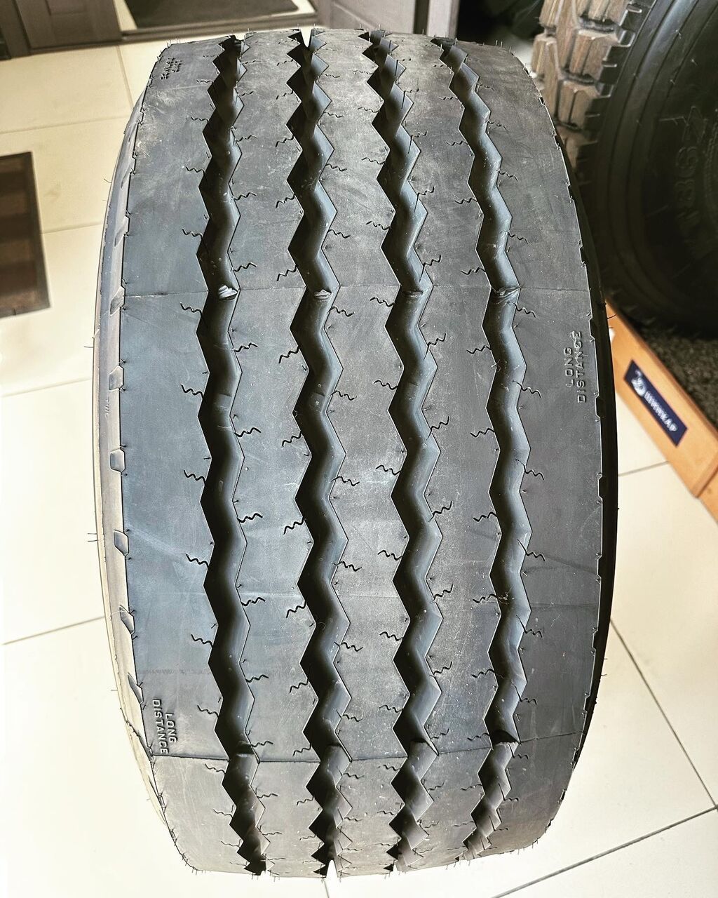 Грузовая шина AEOLUS 385/55R22,5 АTR65 предназначена для установки на: фото 2