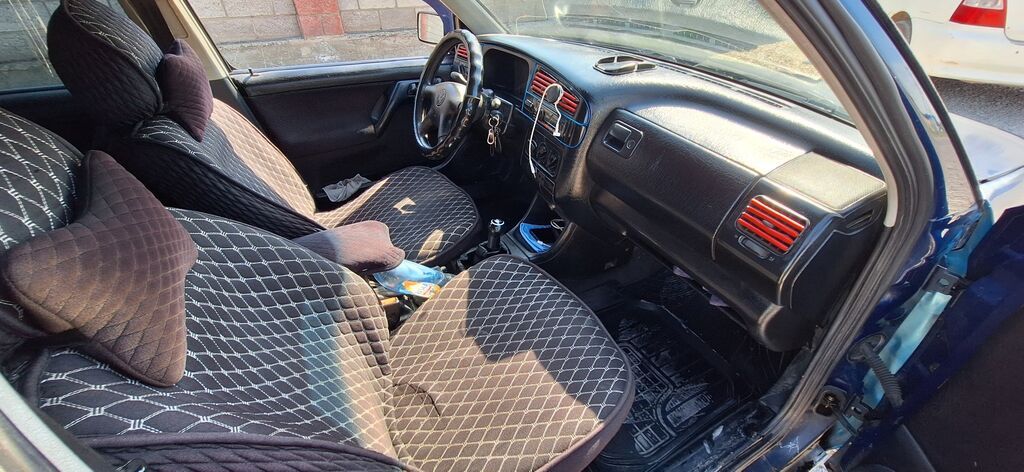 Volkswagen Vento: 1997 г., 1.8 л, Бензин, Седан: фото 7