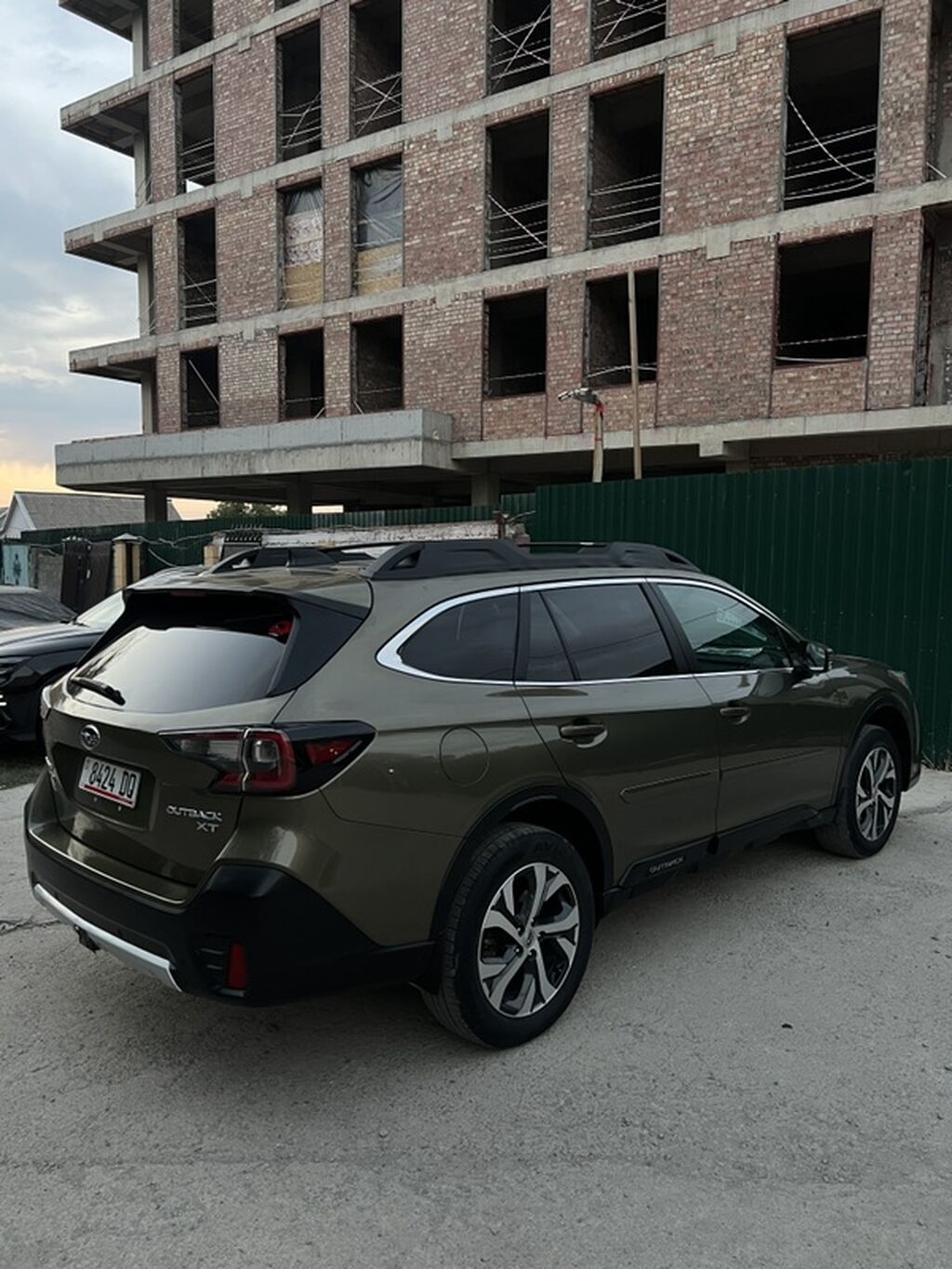 Subaru Outback: 2020 г., 2.4 л, Автомат, Бензин, Универсал: фото 2