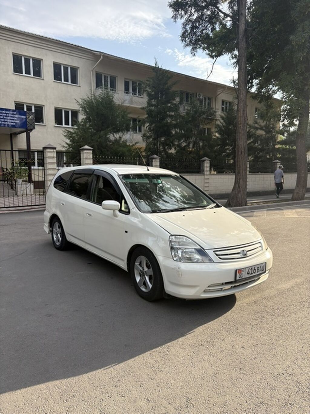 Honda Stream: 2001 г., 2 л, Автомат, Бензин, Минивэн: фото 2