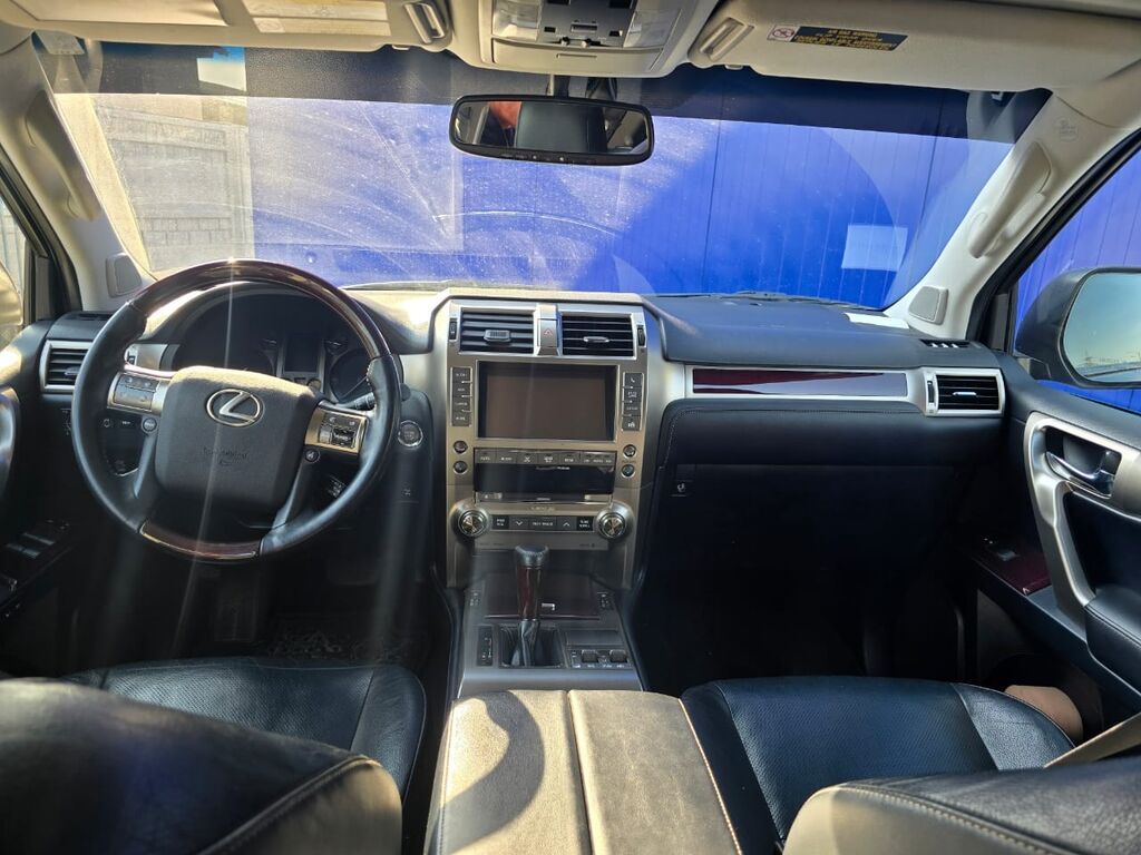 Lexus GX: 2019 г., 4.6 л, Автомат, Бензин, Внедорожник: фото 4