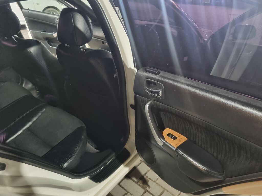 Honda Accord: 2003 г., 2 л, Автомат, Бензин, Седан — фото 7