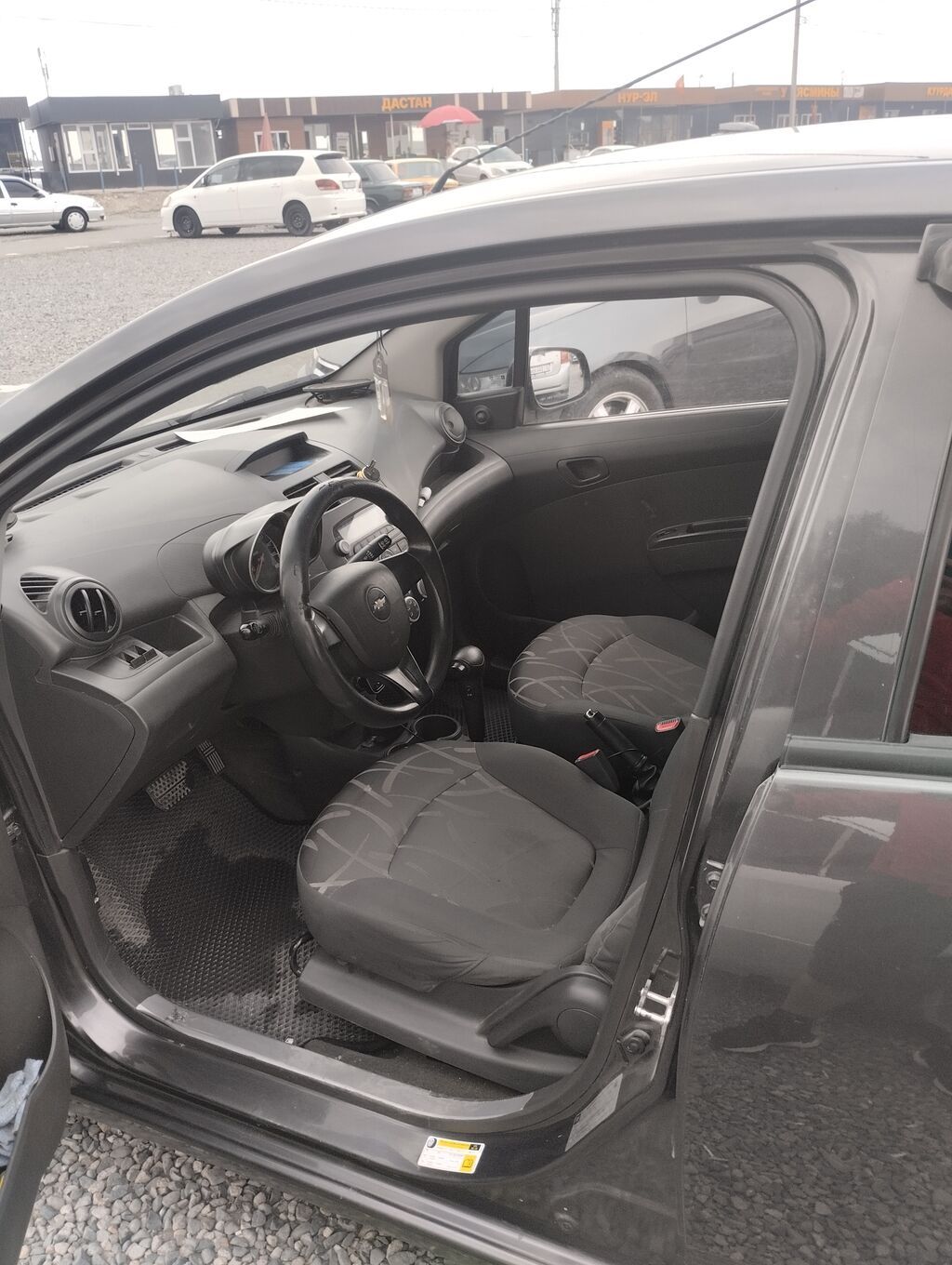 Chevrolet Spark: 2014 г., 1 л, Автомат, Газ, Хэтчбэк: фото 6