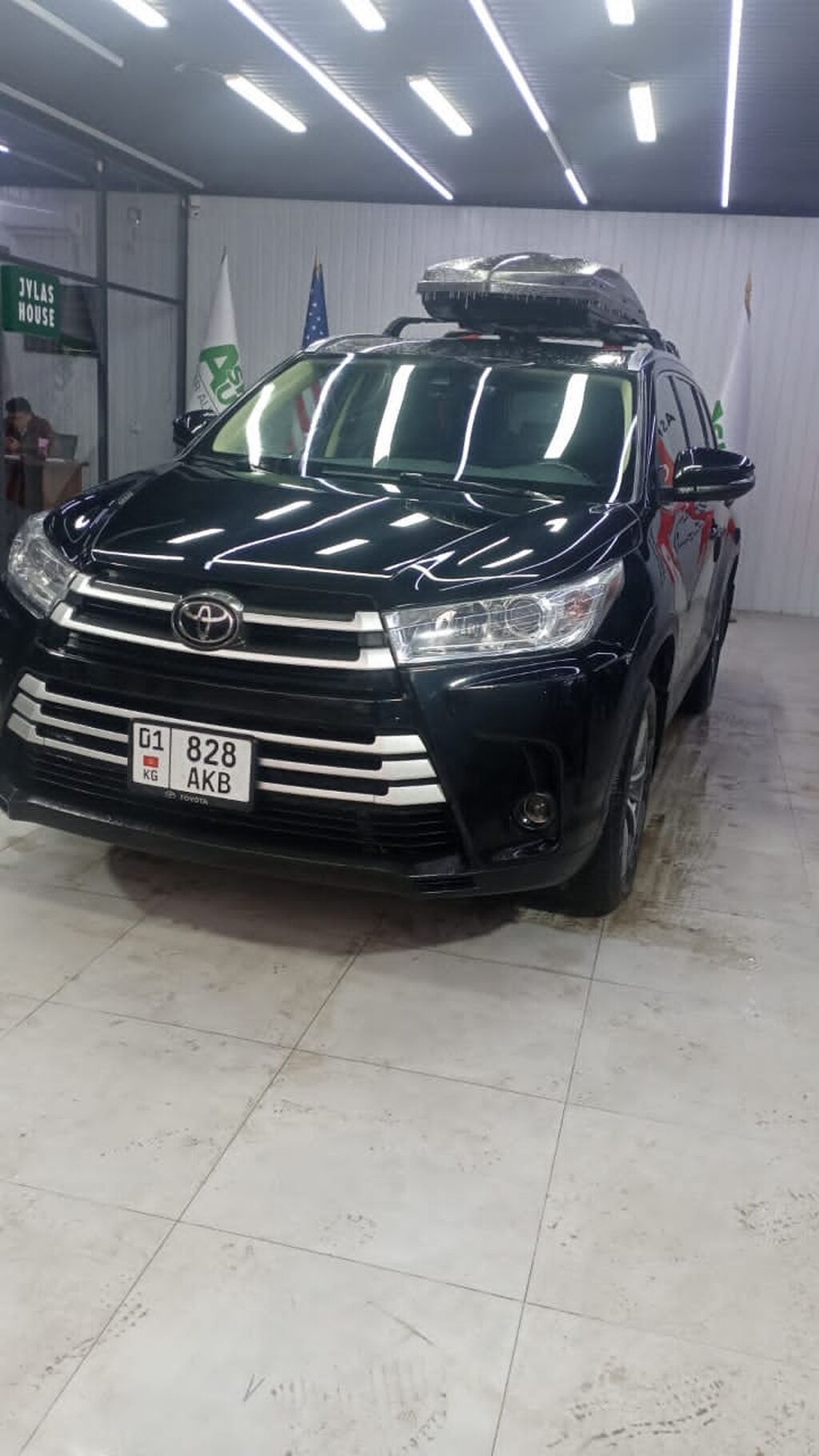 Toyota Highlander: 2018 г., 3.5 л, Автомат, Бензин, Кроссовер: фото 1
