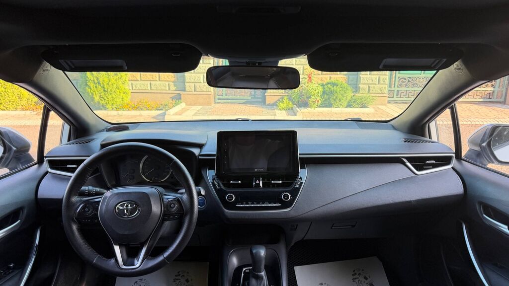 Toyota Corolla: 2019 г., 1.8 л, Автомат, Бензин, Седан: фото 4