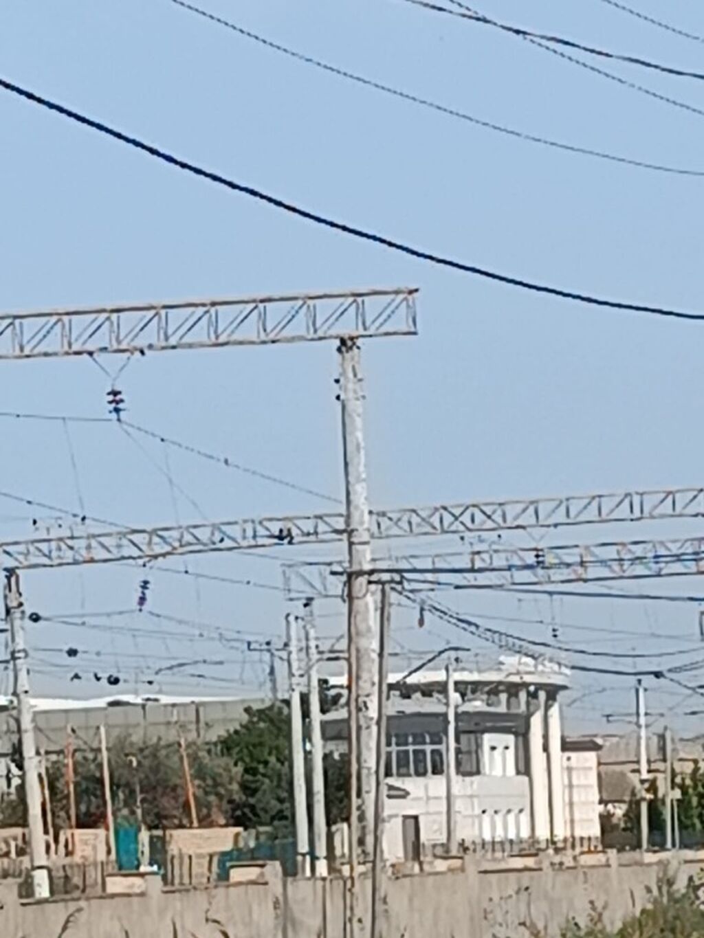 İcarə: Obyektin ümumi həcmi-288 kv.m Ünvan: Sumqayıt Şəhəri.Dəmir