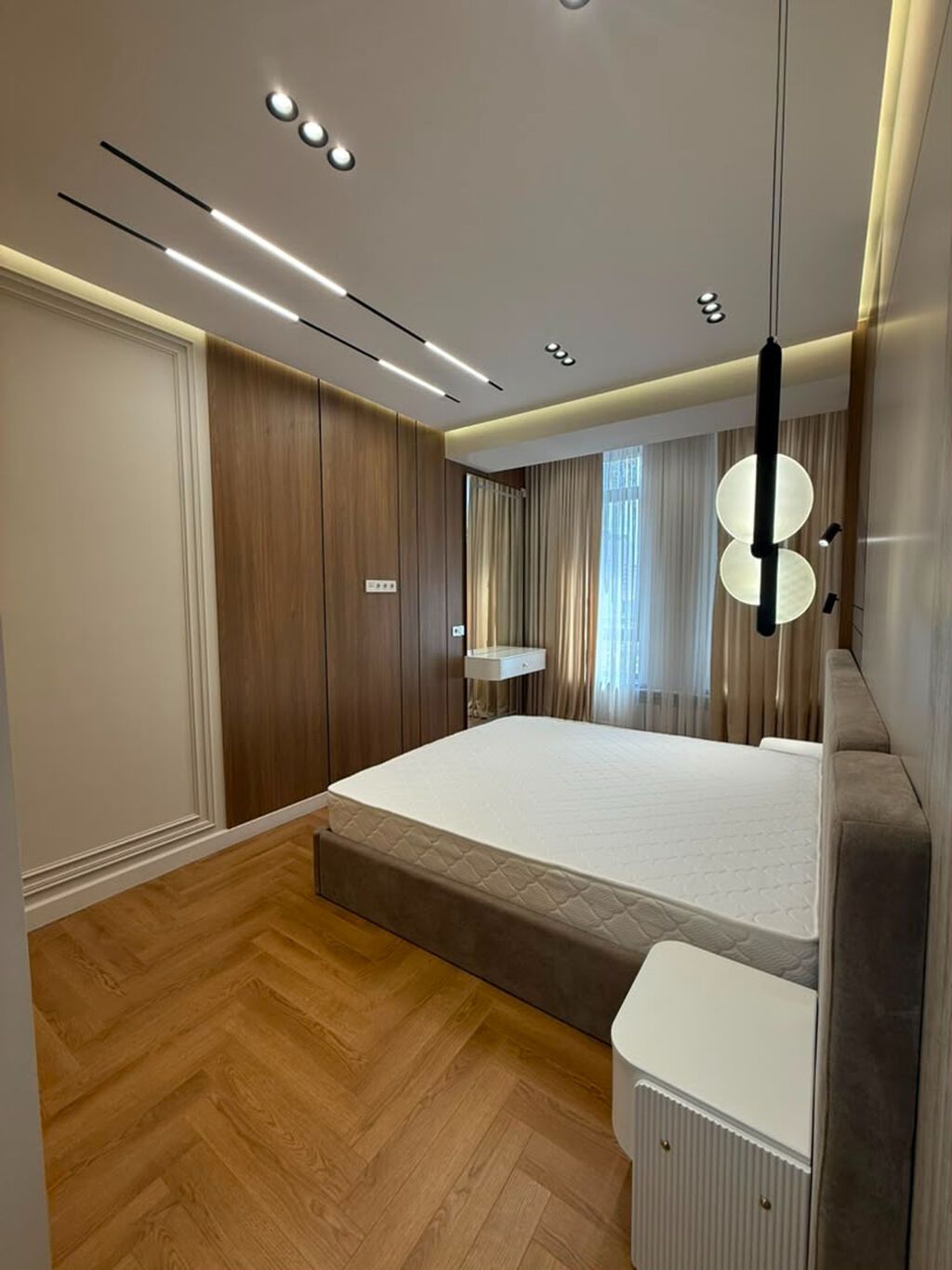 3 комнаты, 80 м², Элитка, 8 этаж, Дизайнерский ремонт: фото 2