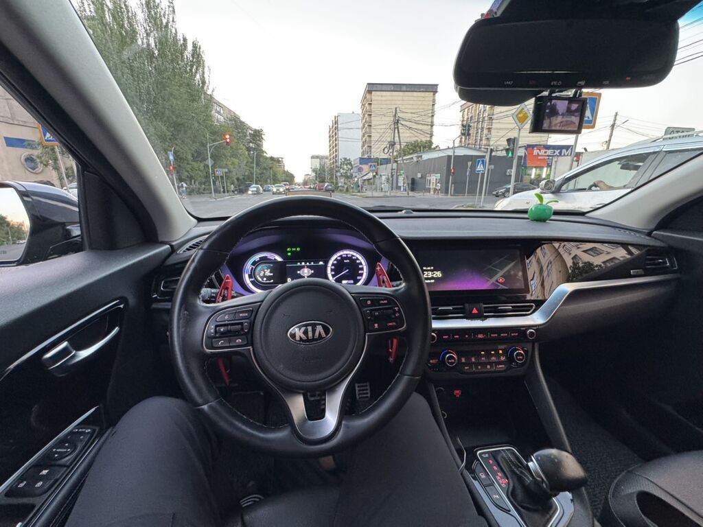 Kia Niro: 2020 г., 1.6 л, Вариатор, Гибрид, Кроссовер: фото 6