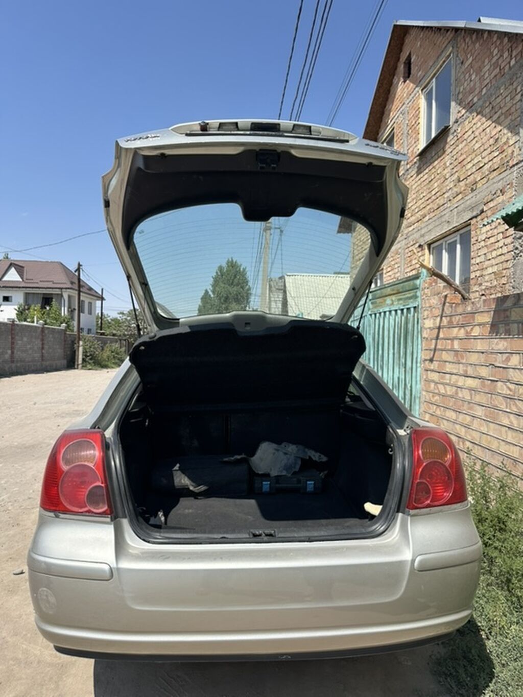 Toyota Avensis: 2005 г., 1.8 л, Автомат, Бензин, Седан: фото 4