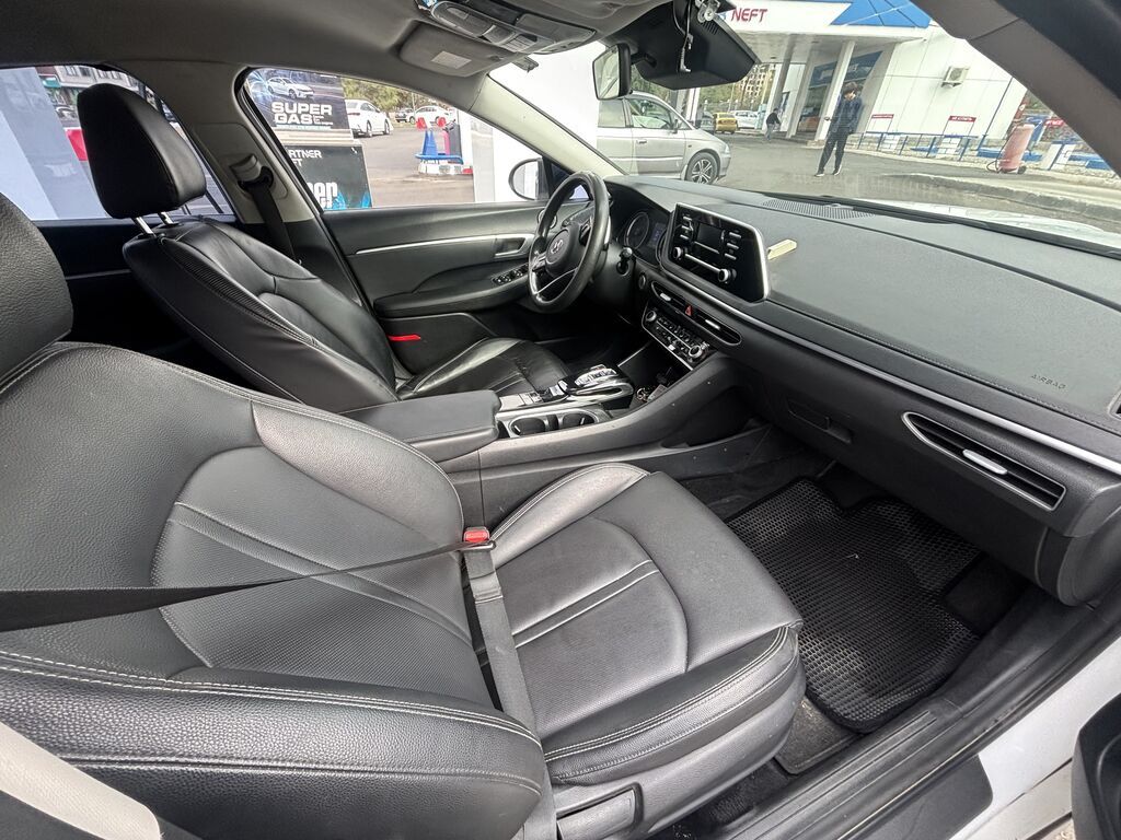 Hyundai Sonata: 2021 г., 2 л, Автомат, Газ, Седан: фото 6