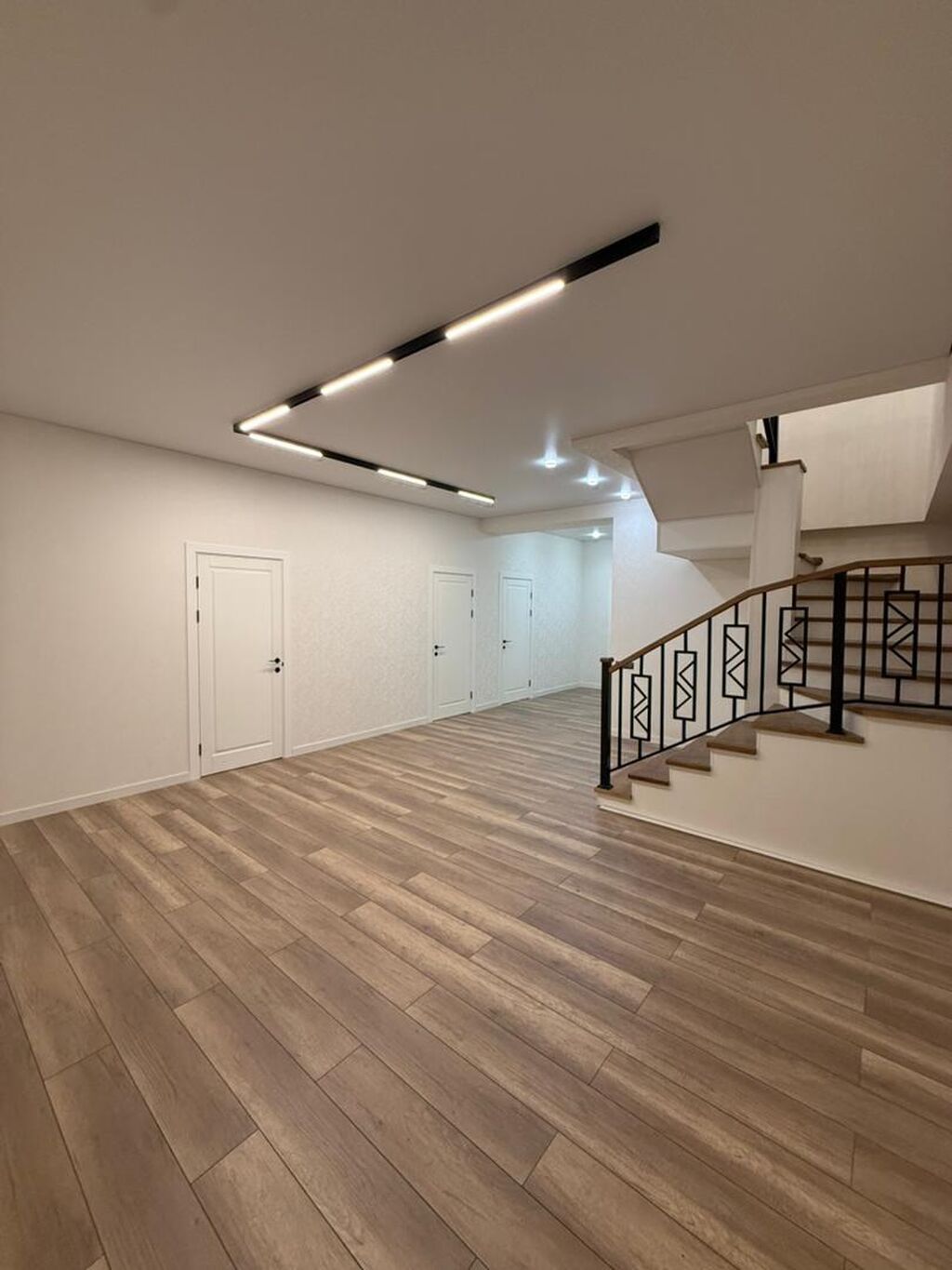 6 комнат, 280 м², Аламедин-1 мкр Элитка, 1 этаж, Дизайнерский ремонт: фото 1