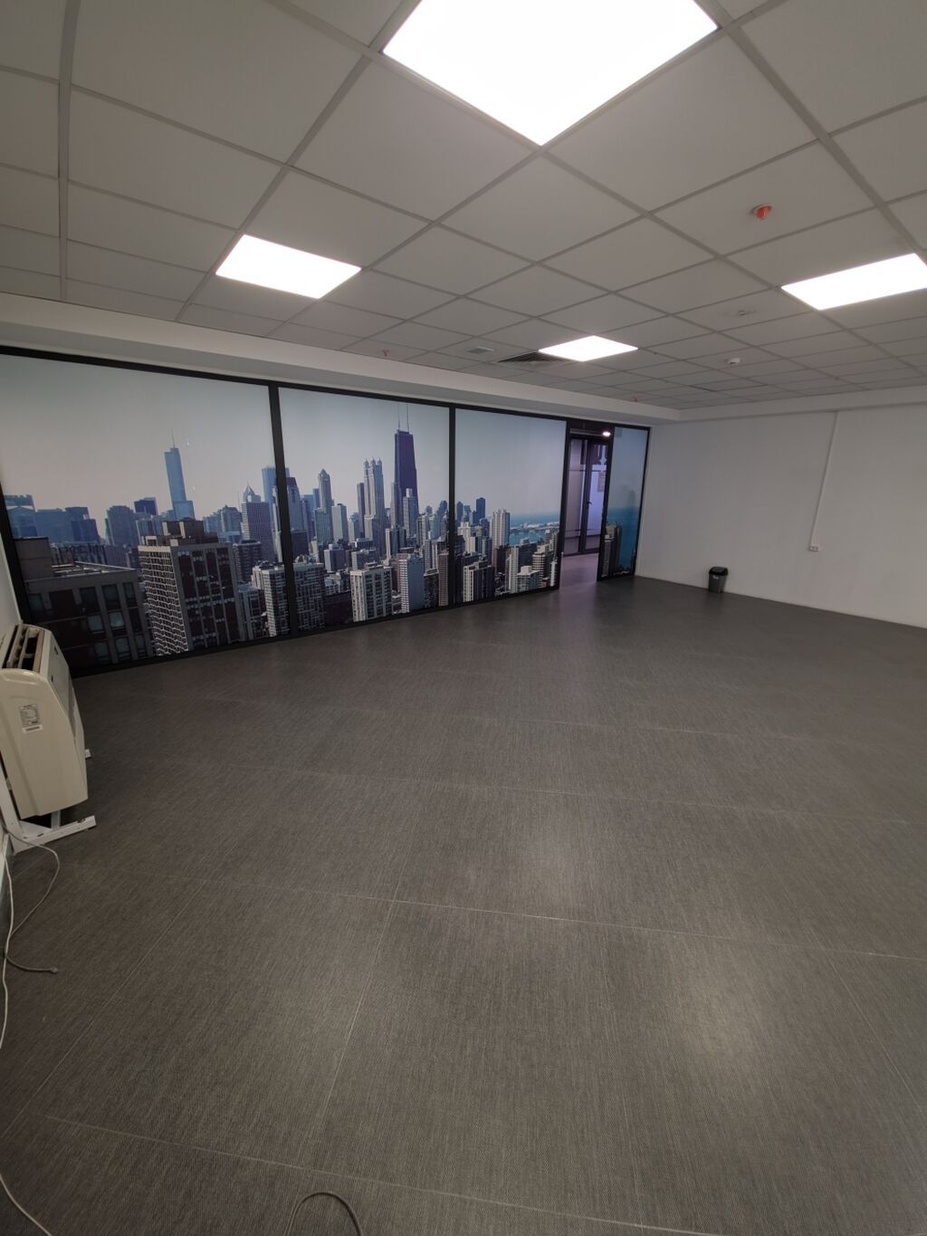 Аренда офисов, 48 м², В торговом центре