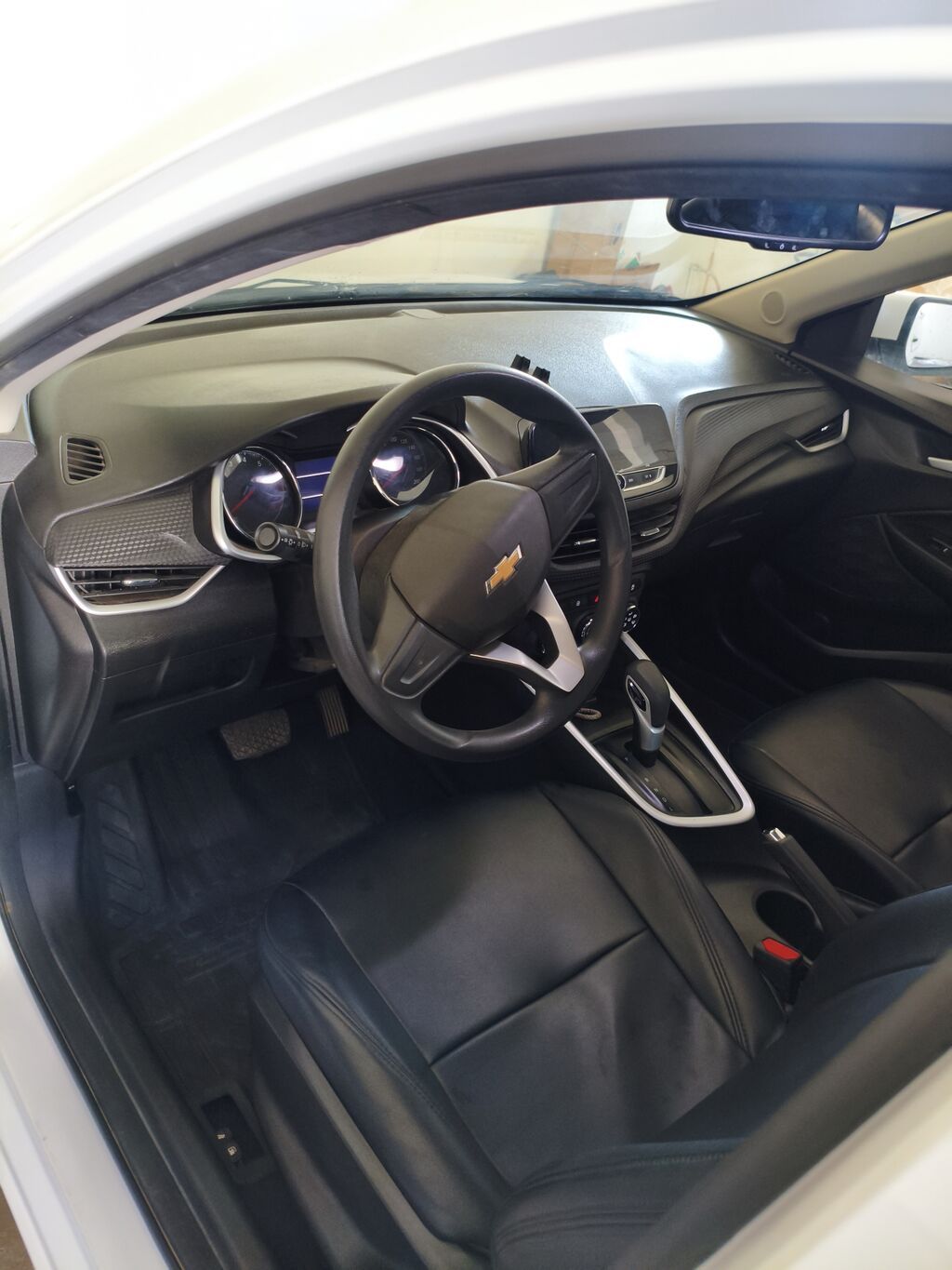 Chevrolet Onix: 2020 г., 1 л, Автомат, Бензин, Седан: фото 4