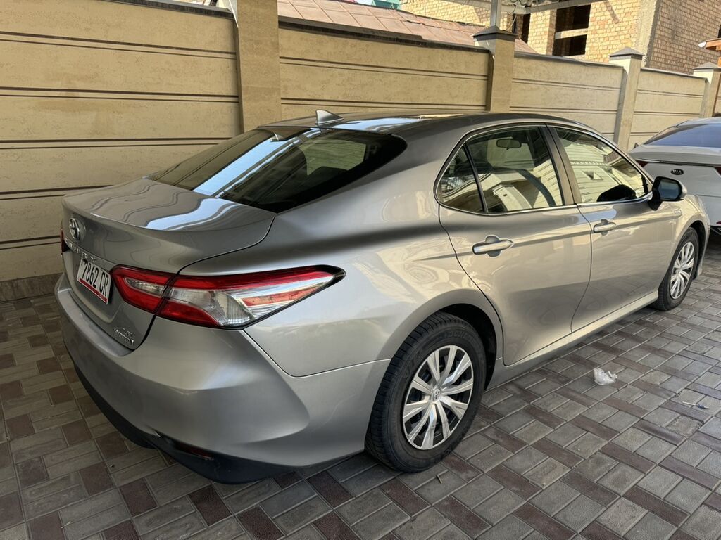 Toyota Camry: 2019 г., 2.5 л, Автомат, Бензин, Седан: фото 2