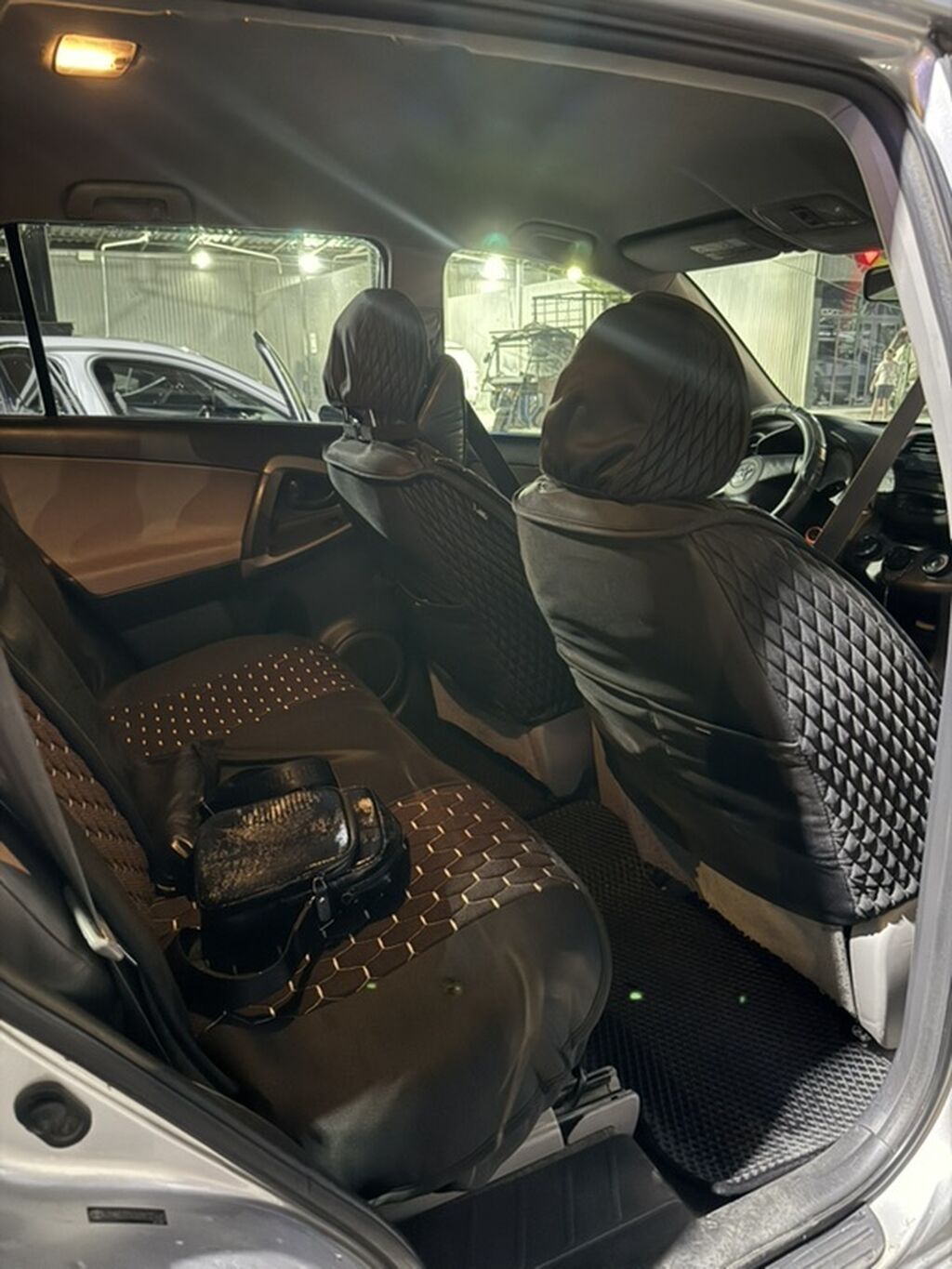 Toyota RAV4: 2006 г., 2.4 л, Автомат, Бензин, Кроссовер: фото 5