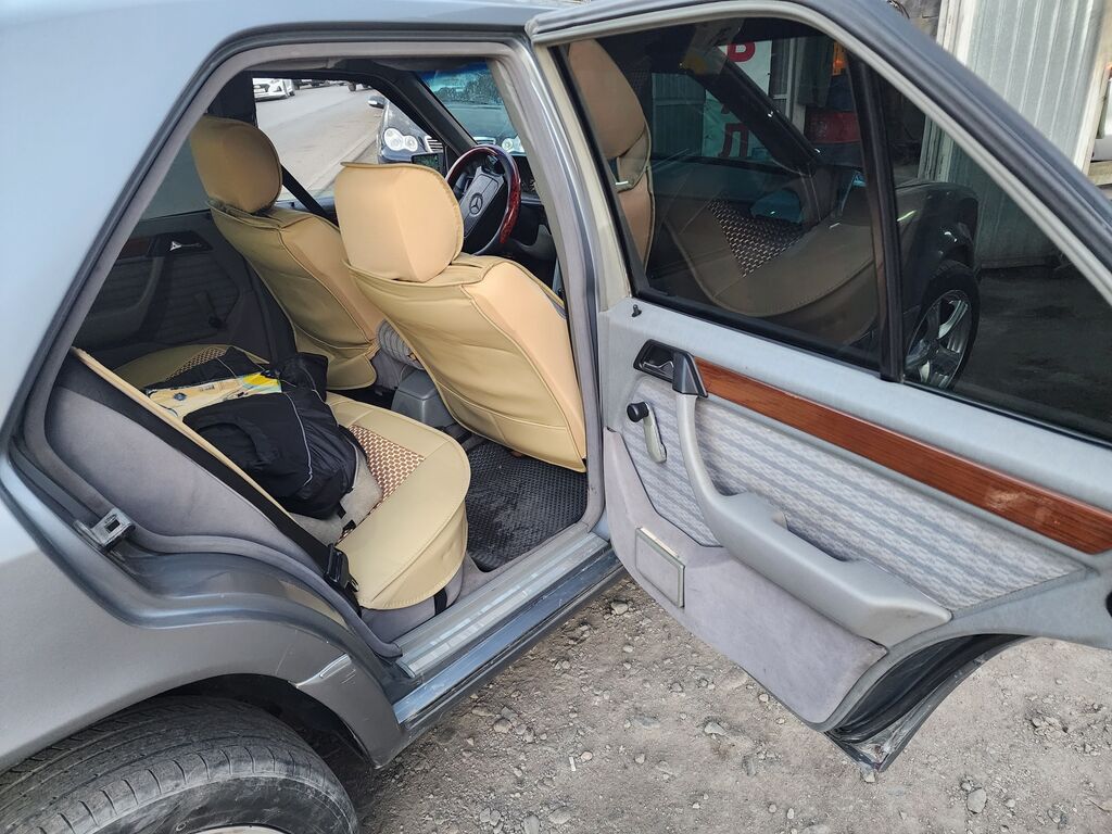 Mercedes-Benz E-Class: 1992 г., 3 л, Автомат, Газ, Седан: фото 7