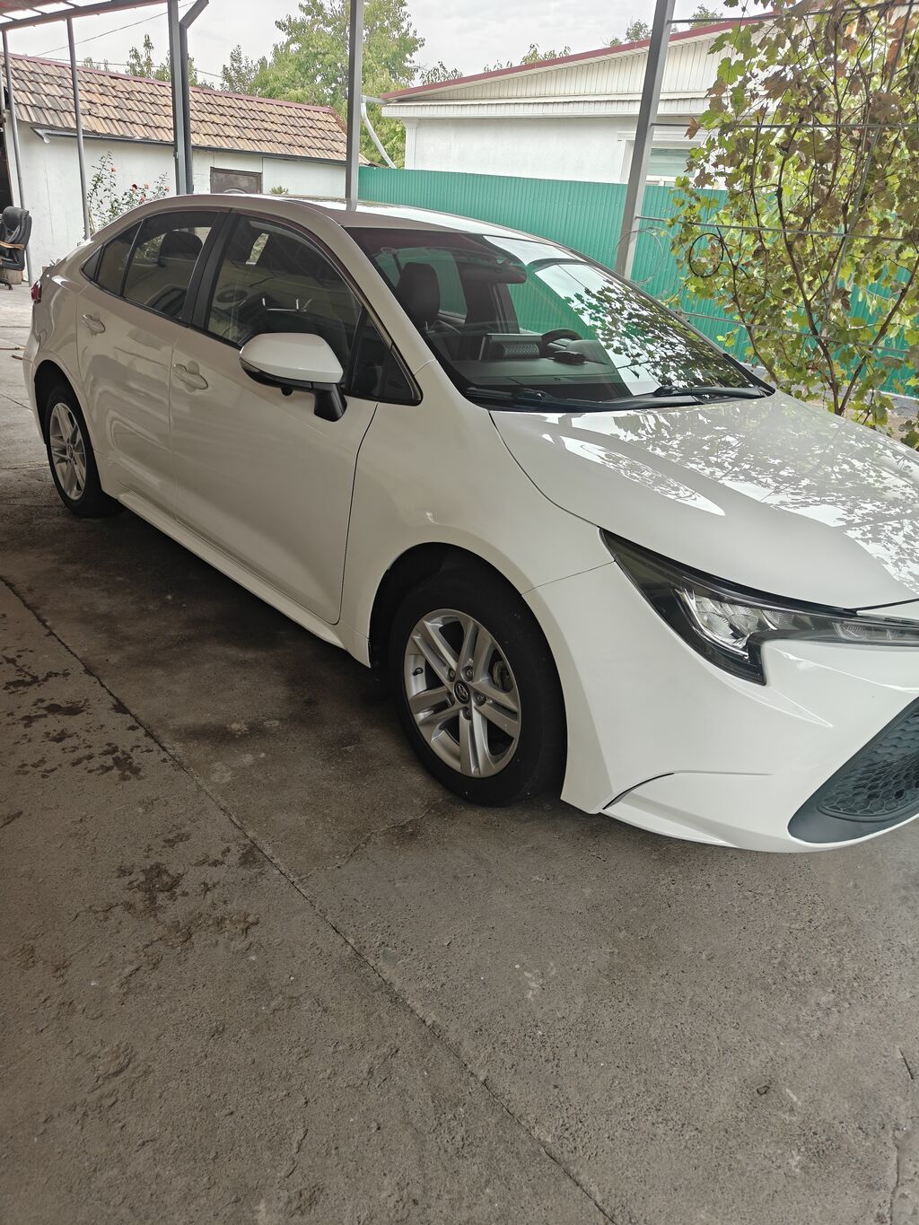 Toyota Levin: 2021 г., Автомат, Бензин, Седан: фото 2