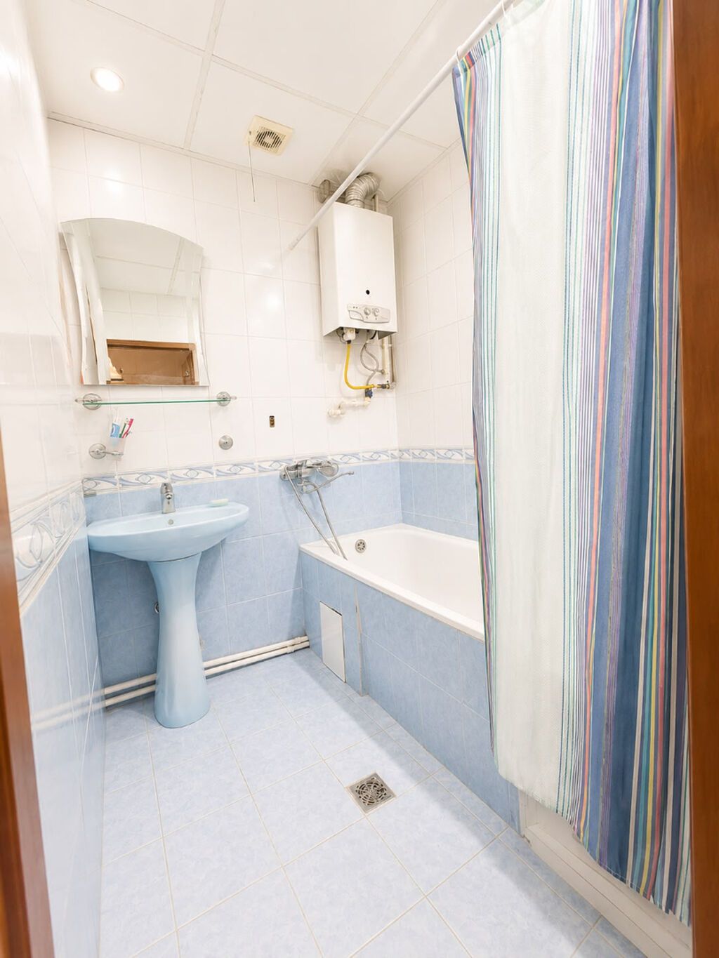 Bakı, Bakıxanov qəs., 3 otaqlı, Köhnə tikili, 85 kv. m