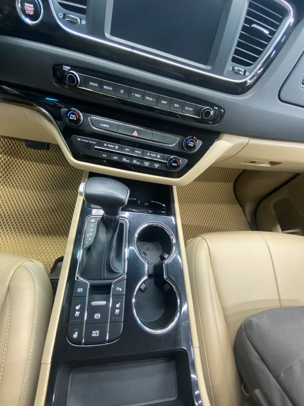 Kia Carnival: 2019 г., 2.2 л, Автомат, Дизель, Минивэн: фото 7