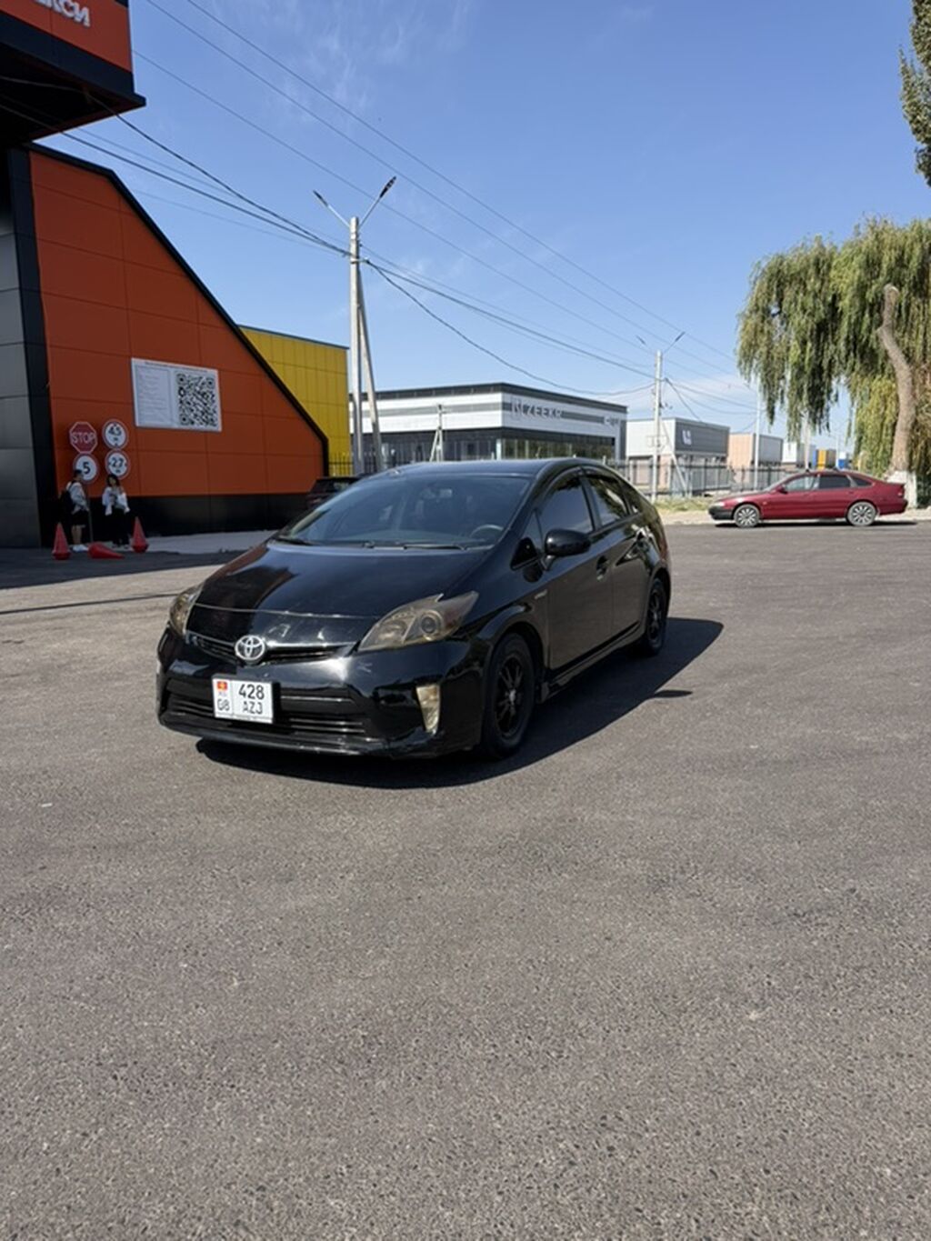 Toyota Prius: 2014 г., Гибрид, Хэтчбэк: фото 2
