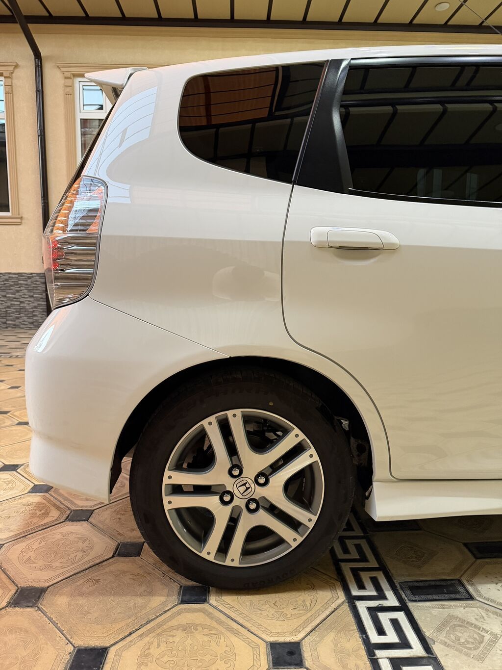 Honda Jazz: 2007 г., 1.4 л, Вариатор, Бензин, Седан: фото 4
