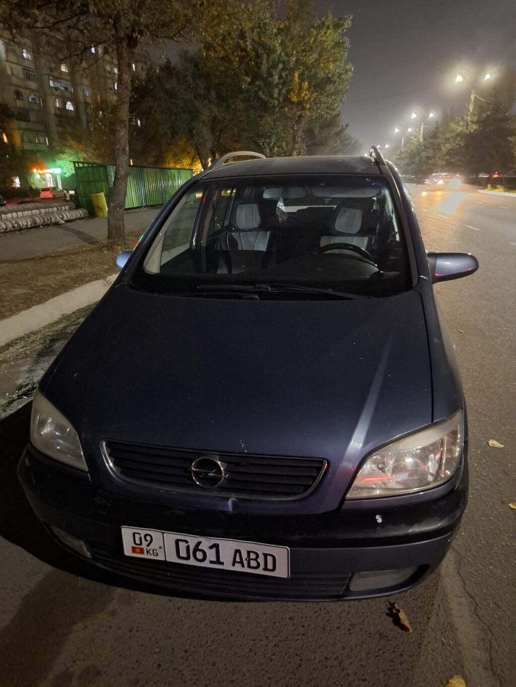 Opel Zafira: 2002 г., 2.2 л, Механика, Бензин, Минивэн: фото 4