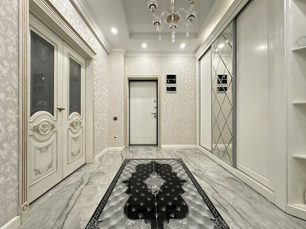 3 комнаты, 90 м², Золотой квадрат Элитка, 4 этаж, Евроремонт: фото 2