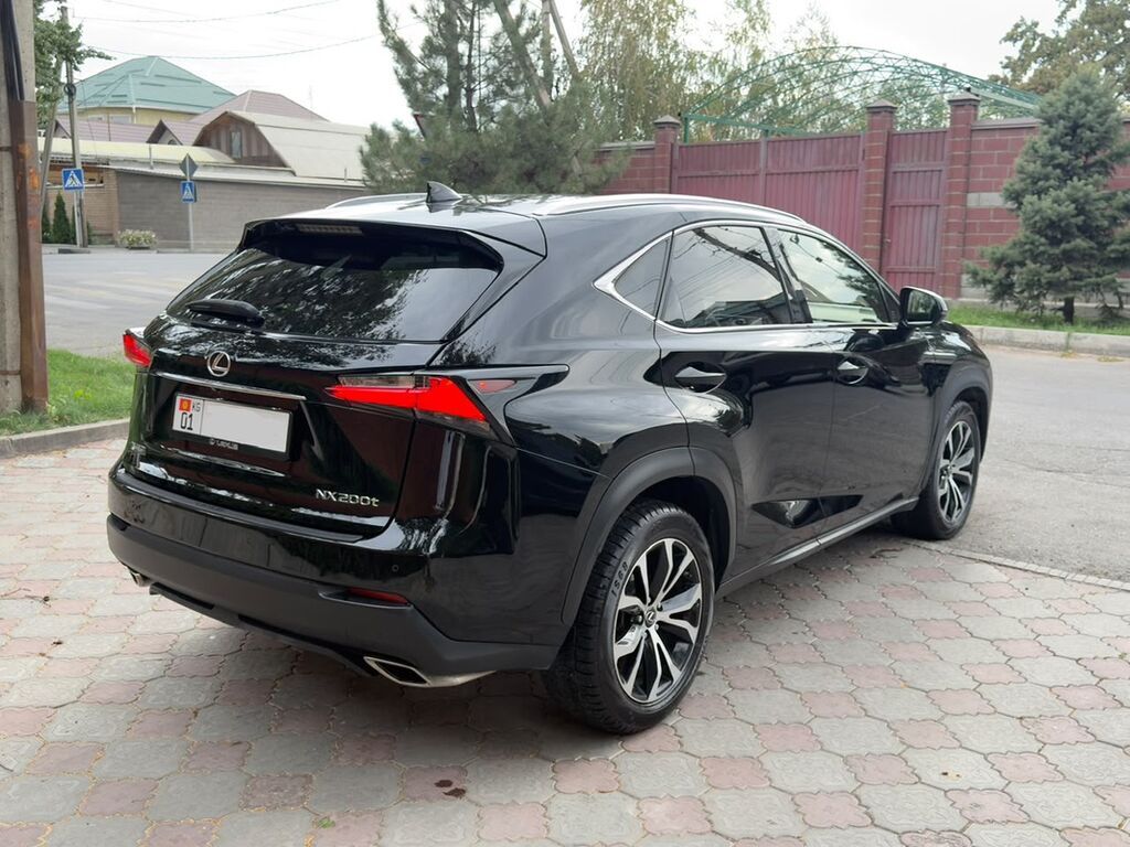 Lexus NX: 2015 г., 2 л, Автомат, Бензин, Кроссовер: фото 4