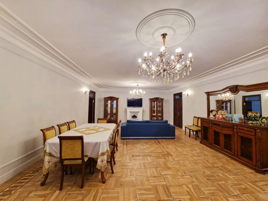 6-cı mikrorayonda 11 otaqlı həyət evi kirayə verilir, 650 m², 3 500 AZN/ay, şəkil 4 / 12