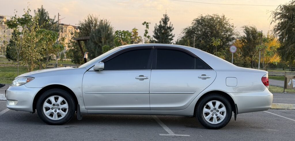 Toyota Camry: 2005 г., 2.4 л, Автомат, Газ, Седан: фото 8