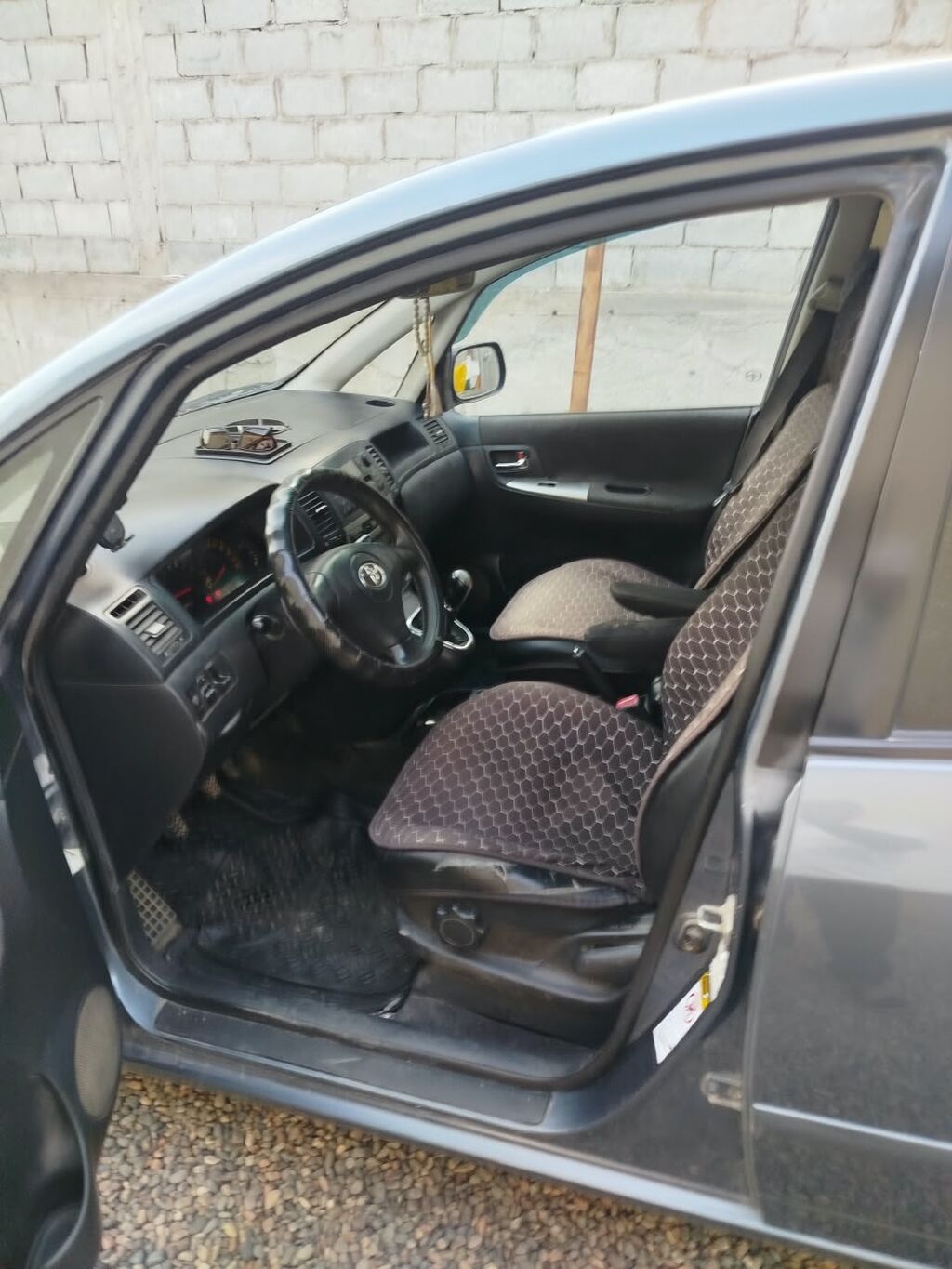 Toyota Corolla Verso: 2003 г., 1.6 л, Механика, Бензин, Универсал: фото 5