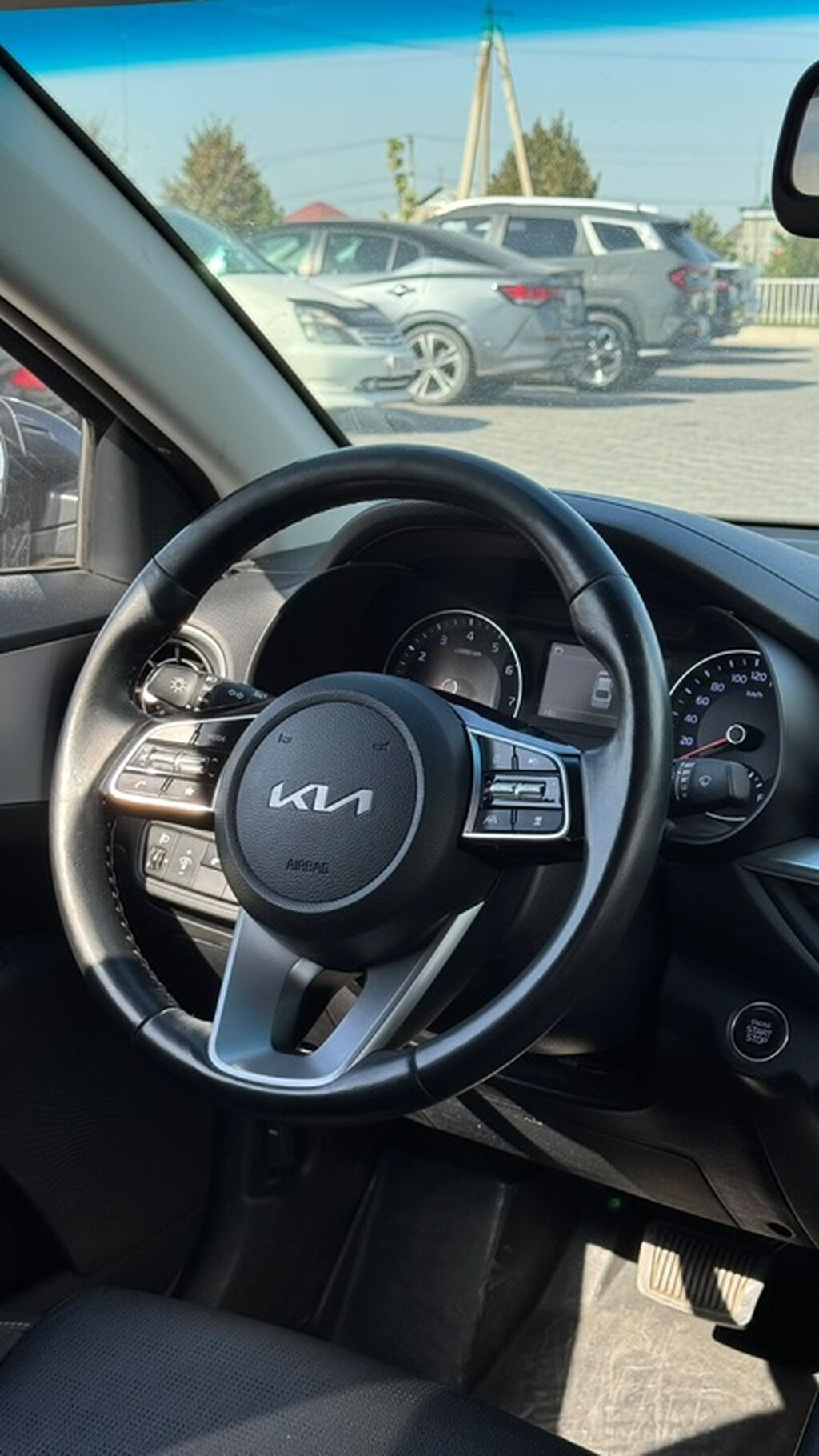 Kia Cerato: 2022 г., 1.6 л, Вариатор, Бензин, Седан: фото 6