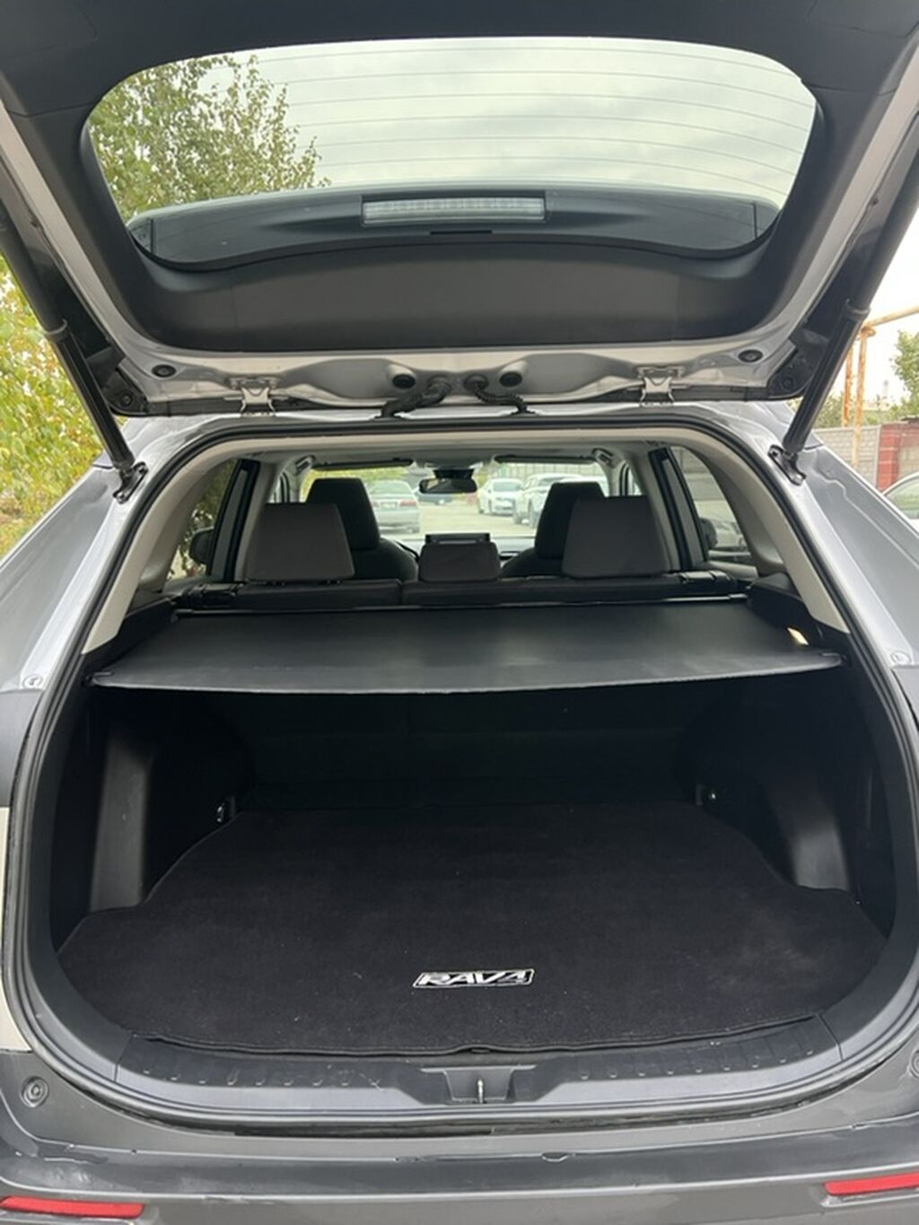 Toyota RAV4: 2022 г., 2.5 л, Автомат, Гибрид, Кроссовер: фото 8
