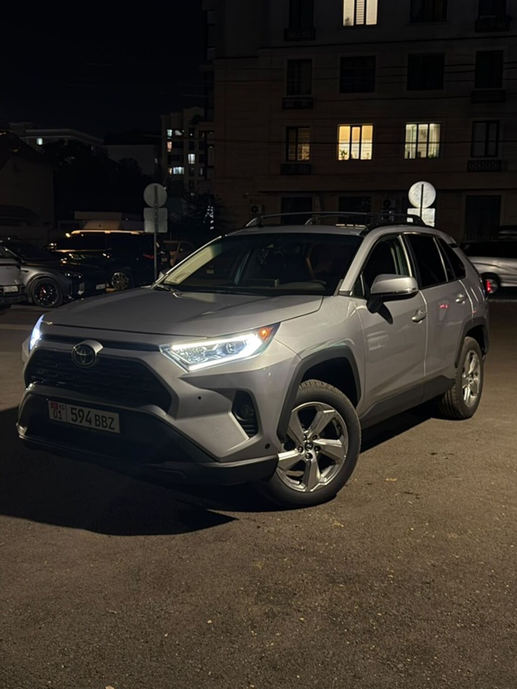 Toyota RAV4: 2021 г., Автомат, Гибрид, Кроссовер: фото 2