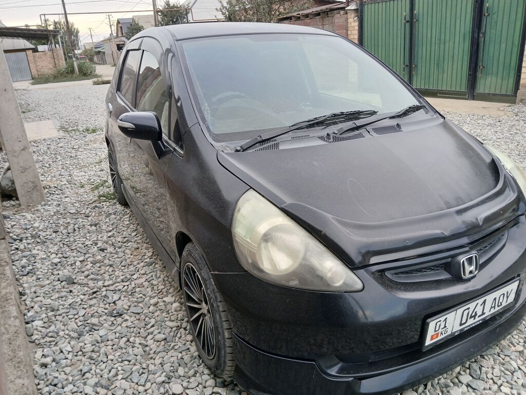 Honda Fit: 2004 г., 1.3 л, Вариатор, Бензин, Хэтчбэк: фото 3