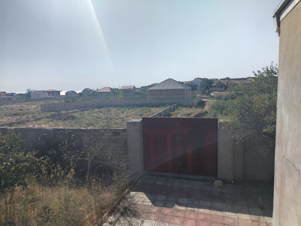 5 otaqlı, 180 kv. m, Təmirsiz