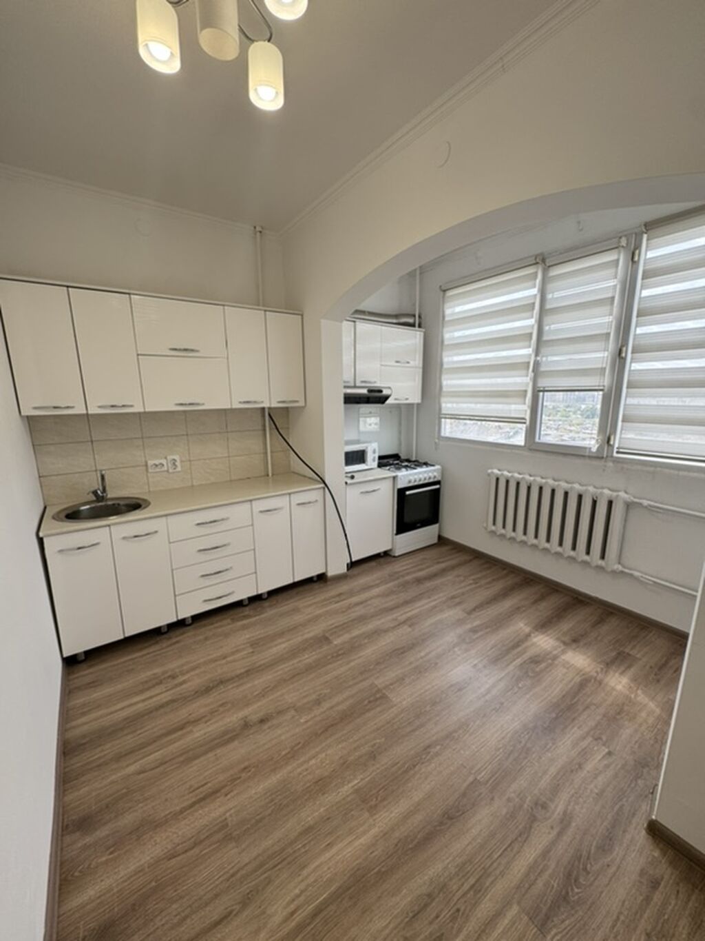 Продается 1-комнатная квартира, 12 мкр, 75 000 $: фото 3