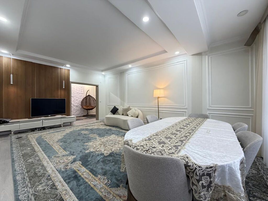 3 комнаты, 118 м², Нижний Джал (Джал-23) Элитка, 8 этаж, Дизайнерский ремонт: фото 2