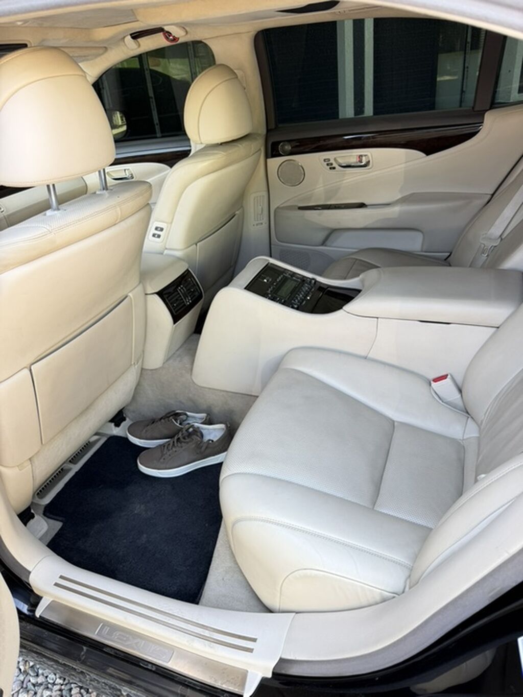Lexus LS: 2009 г., 5 л, Автомат, Бензин, Седан: фото 5