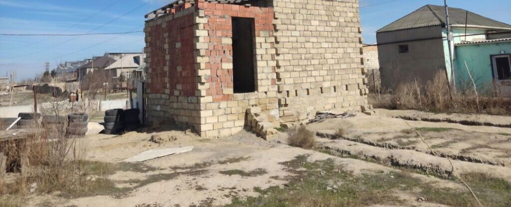 Salam sumqayıtda həyət evi satılır evin yanında bağça şəhər tikilir