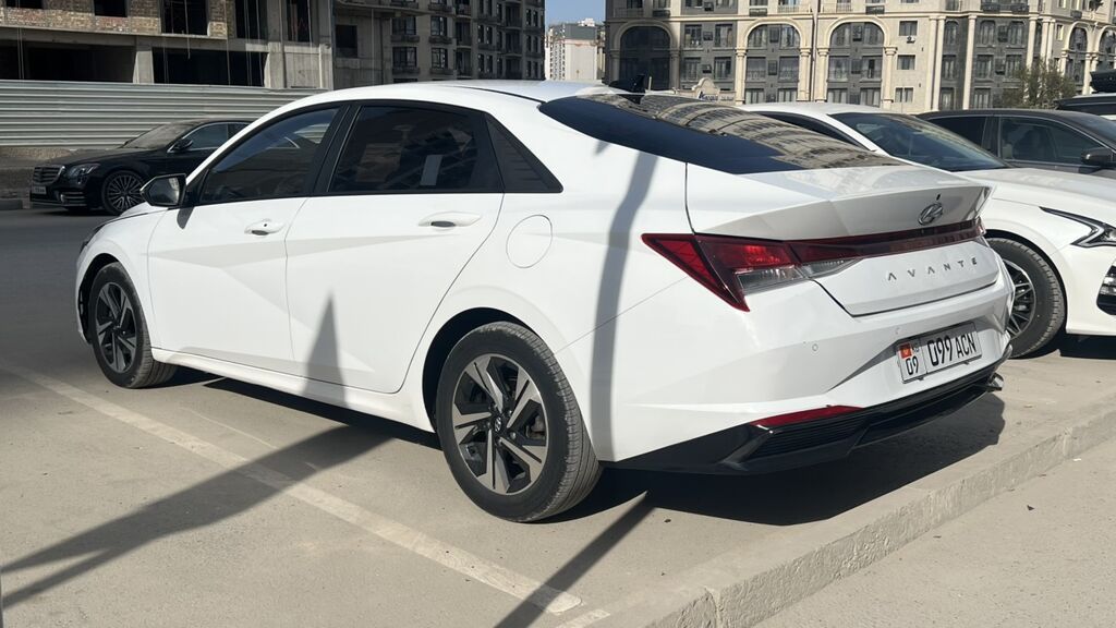 Hyundai Avante: 2021 г., 1.6 л, Робот, Гибрид, Седан: фото 5
