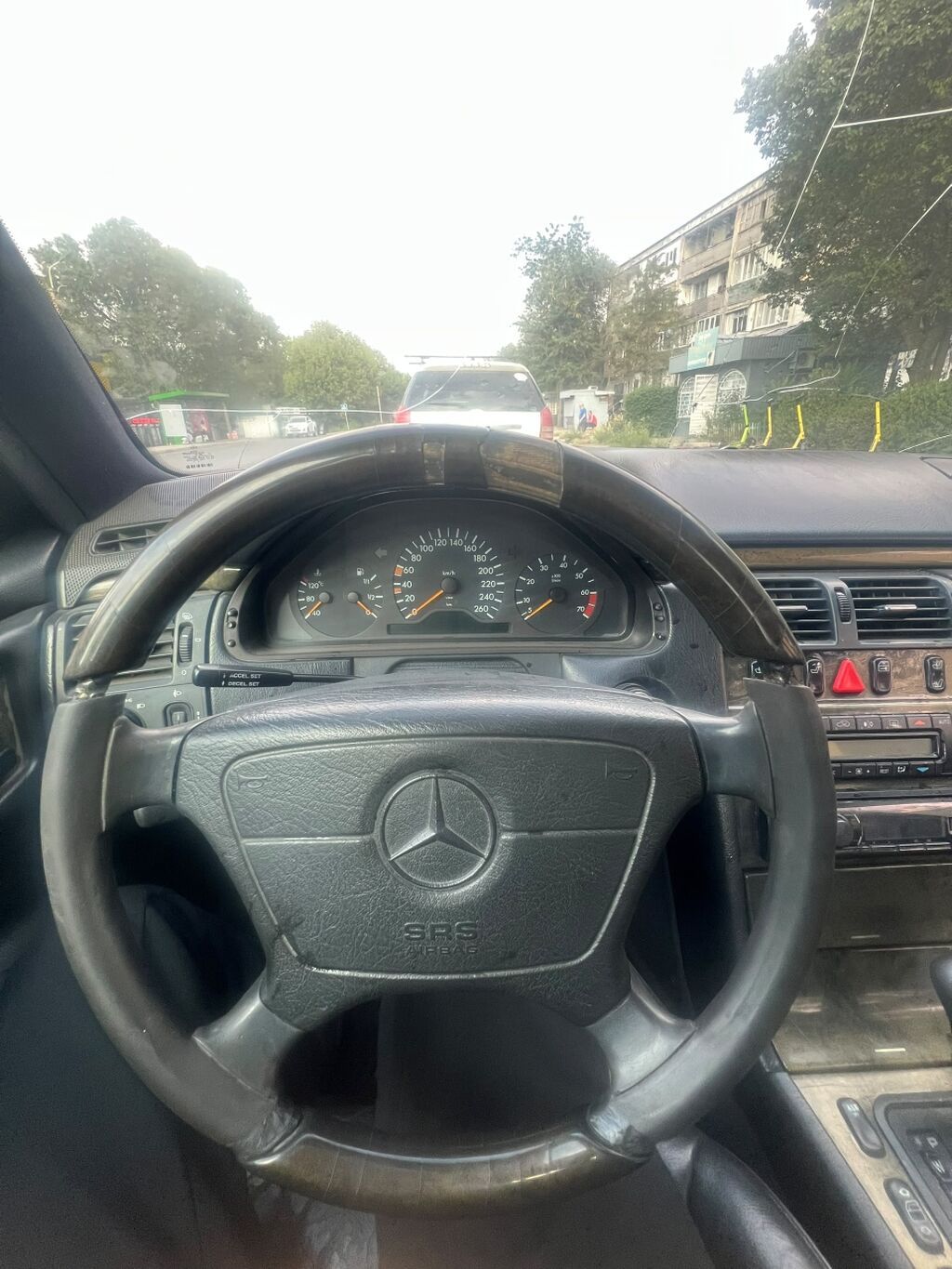 Mercedes-Benz E-Class: 1996 г., 4.2 л, Автомат, Бензин, Седан: фото 5