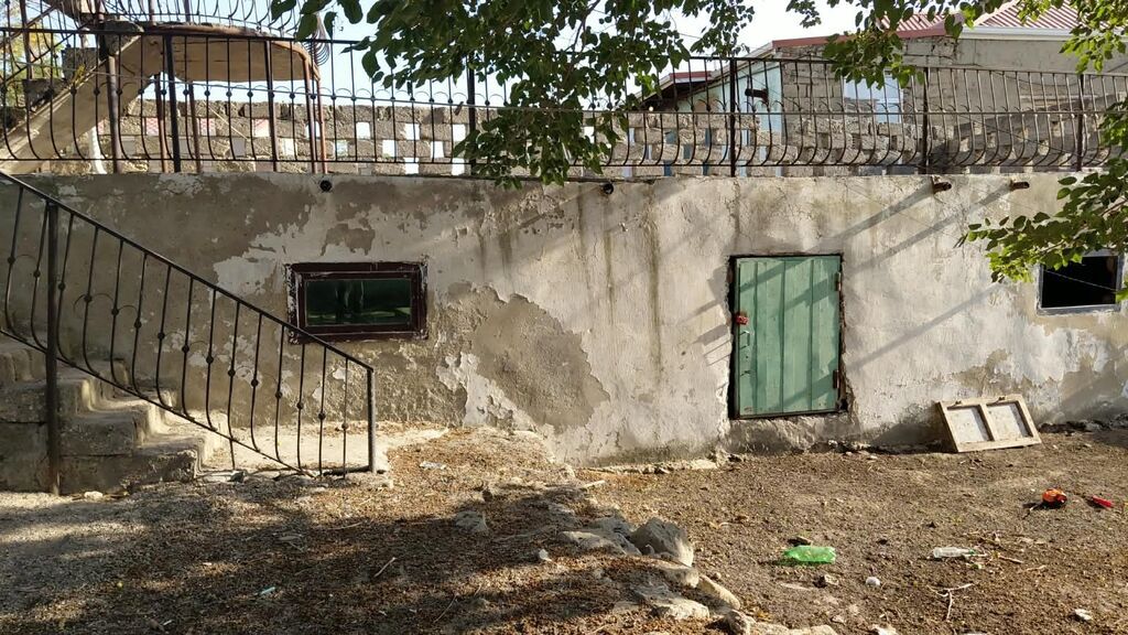 5 otaqlı, 3 kv. m, Orta təmir