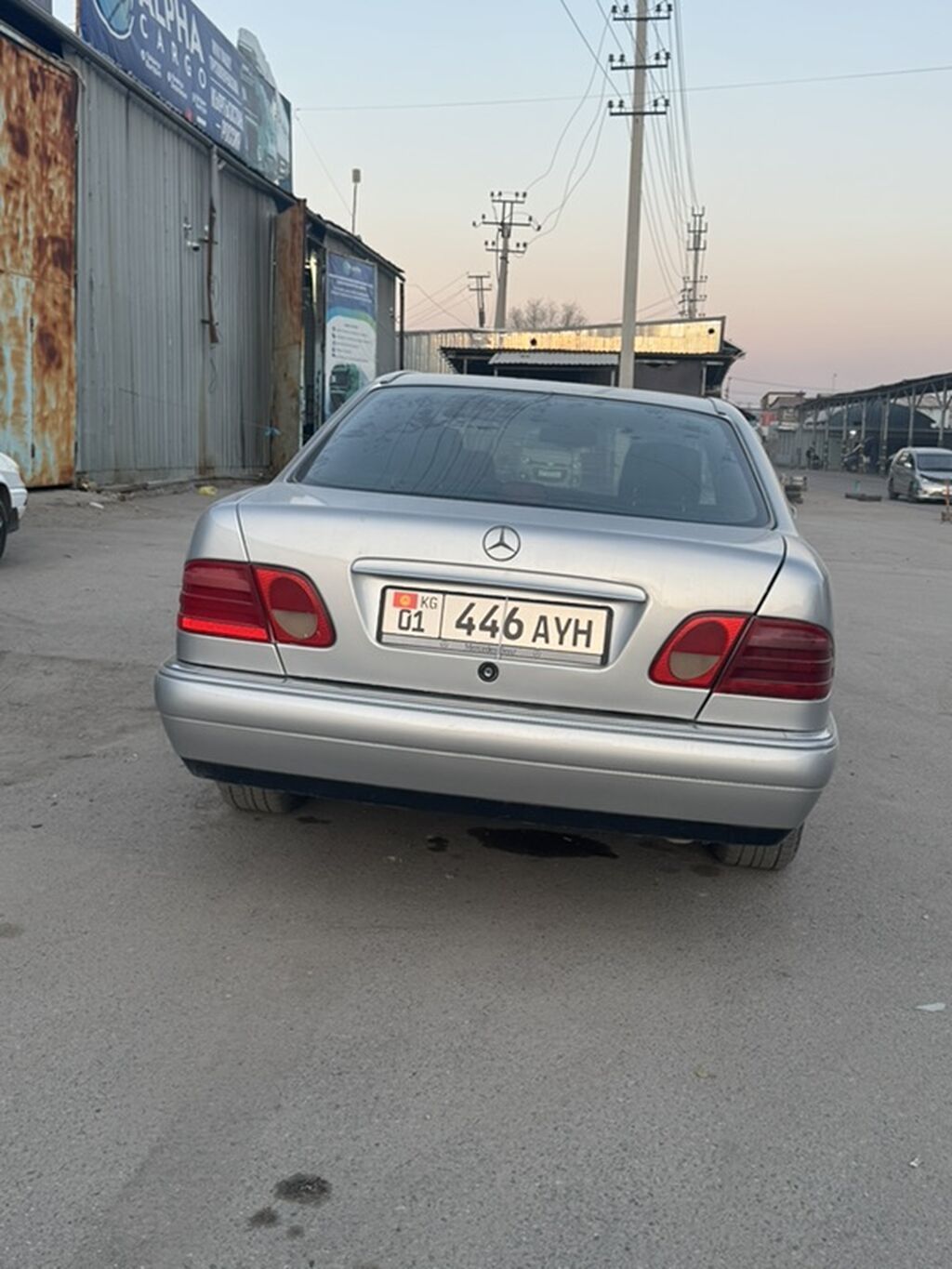 Mercedes-Benz E-Class: 1996 г., 2 л, Механика, Газ, Седан: фото 3