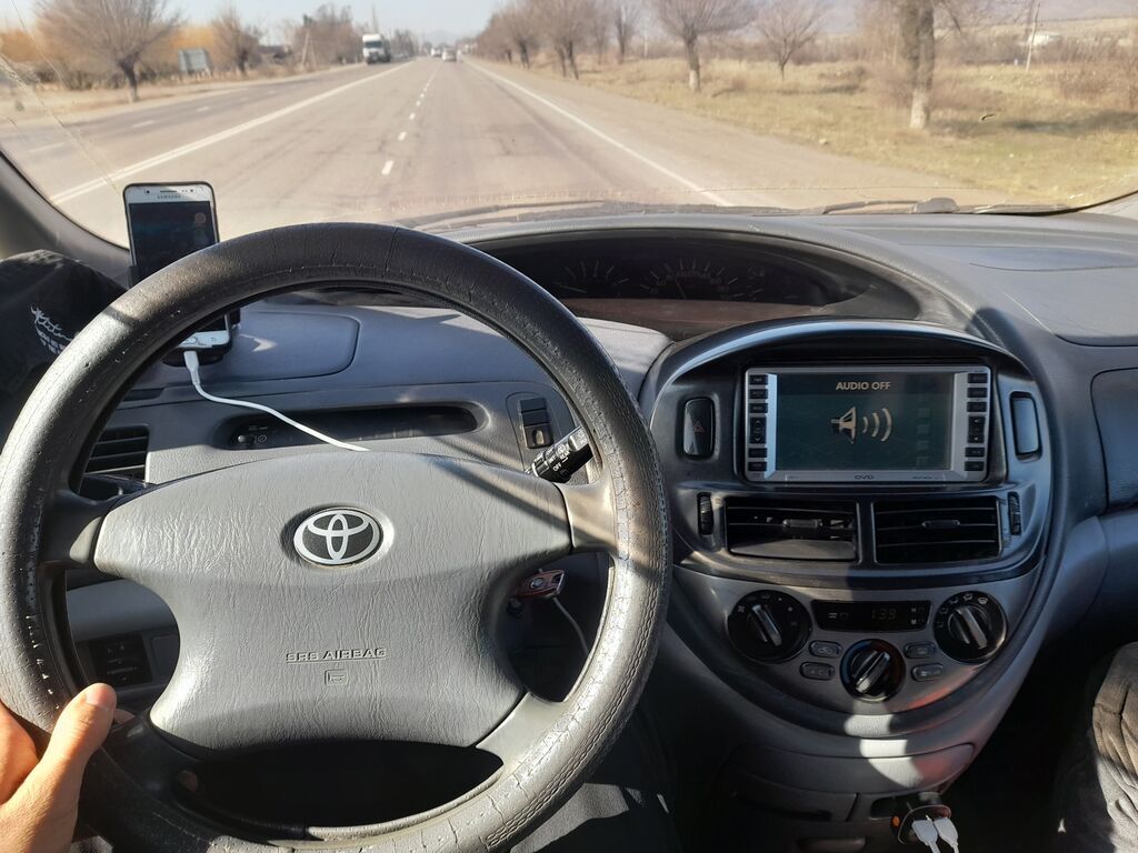 Toyota Previa: 2000 г., 2.4 л, Механика, Бензин, Минивэн: фото 4