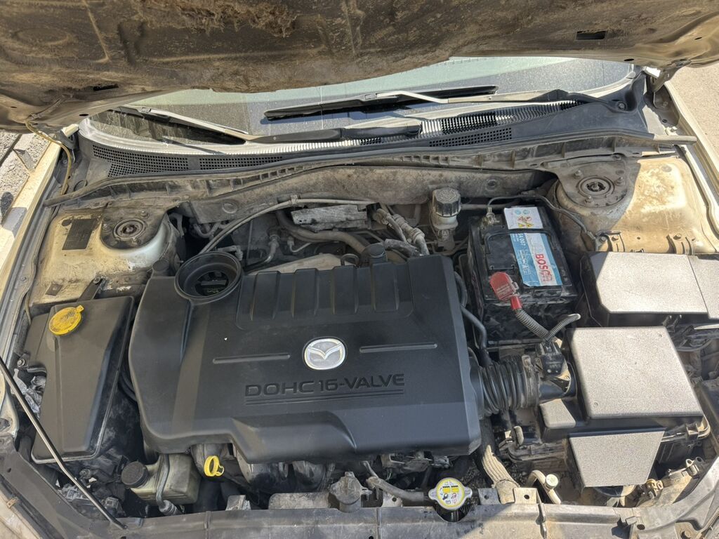 Mazda 6: 2004 г., 2 л, Механика, Бензин, Седан: фото 5