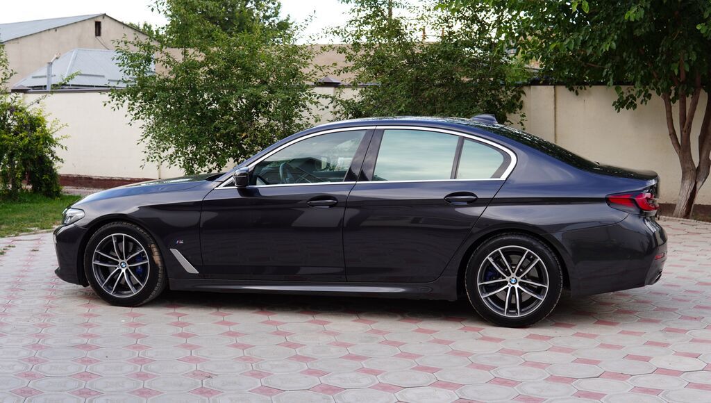 BMW 5 series: 2022 г., 2 л, Автомат, Бензин, Седан: фото 3