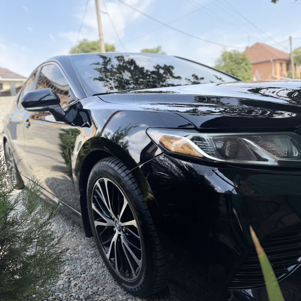 Toyota Camry: 2019 г., 2.5 л, Автомат, Гибрид, Седан: фото 2