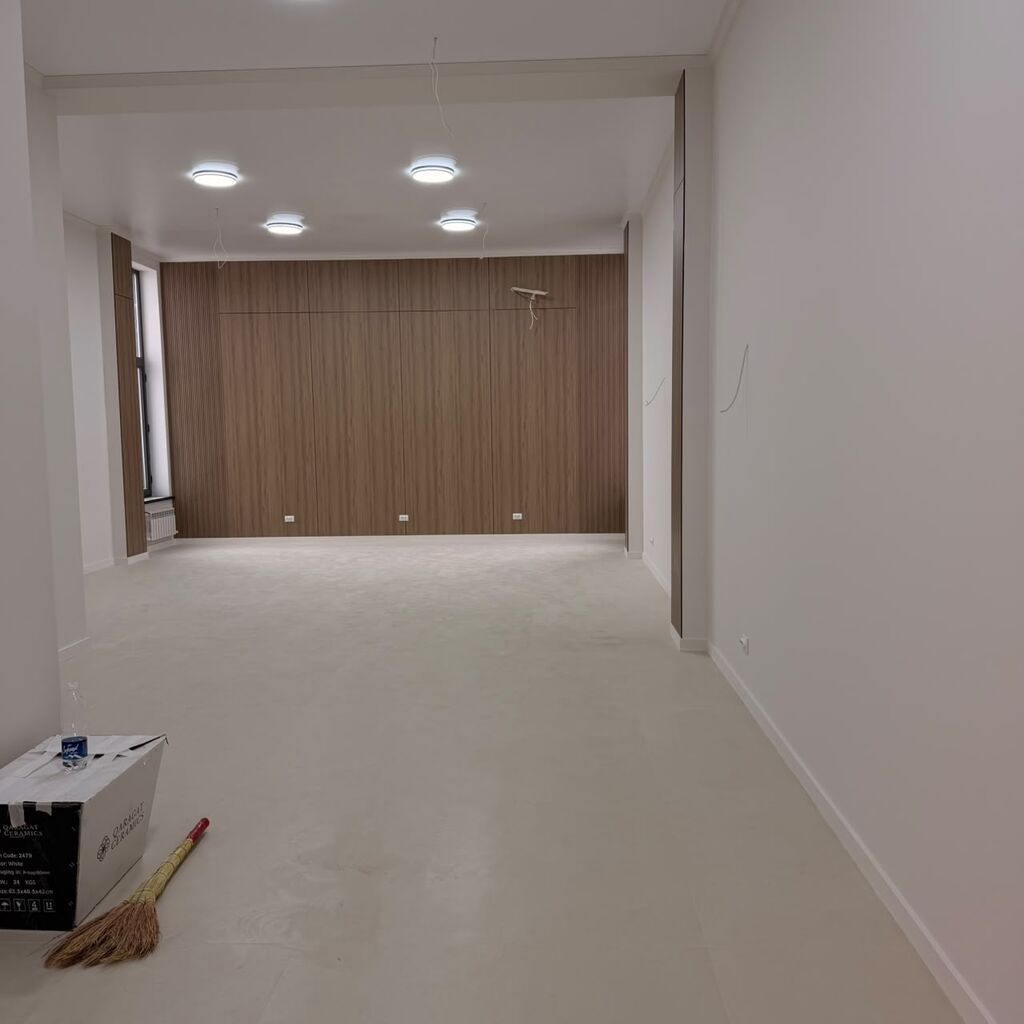 Продажа офисов 67 м², С ремонтом, Бизнес центр, 1 этаж