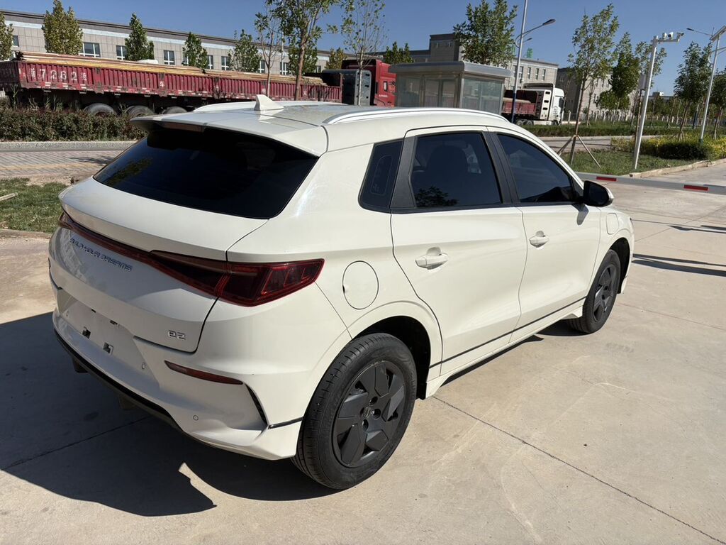 BYD E2: 2023 г., Автомат, Электромобиль, Хэтчбэк: фото 5